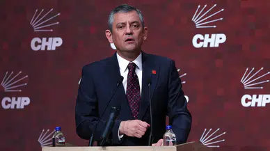 Özel’den AK Parti’ye dosya resti: Suç duyuruları geliyor