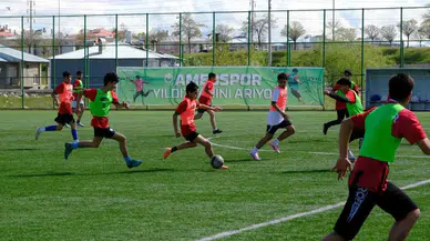 Amedspor’un Van seçmelerine yoğun ilgi: 800 genç katıldı