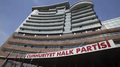 CHP Genel Merkezi’nde kriz büyüdü: Tartışma arbedeye dönüştü