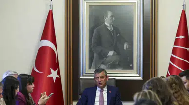 Özgür Özel'den kurultay mesajı: Sonunda sokak kazanır
