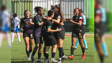 Amedspor Kadın Futbol Takımı'nda peş peşe ayrılıklar: Üç futbolcu veda etti