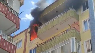 Diyarbakır’da apartman dairesinde çıkan yangın söndürüldü