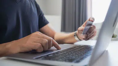Facebook’taki yatırım tuzağı pahalıya patladı: İki sanığa 15 yıla yakın hapis