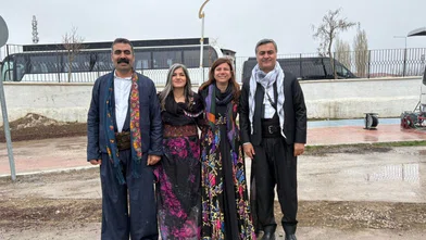 Van'daki Newroz coşkusuna Diyarbakır da ortak oldu