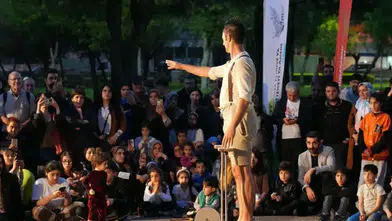 Diyarbakır’da tiyatro festivali: savaşın gölgesi, parkta kahkaha dolu gün
