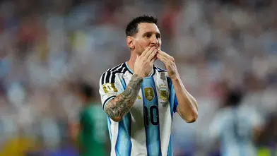 Yaşlı kurt sahneye çıktı, rekorları altüst etti: Messi'den Cezayir'e hat-trick şovu