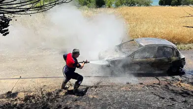 Elazığ’da seyir halindeki otomobil alevlere teslim oldu