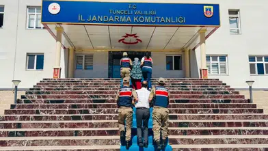 Yurt dışına gönderme vaadiyle dolandırıcılık yapan şebeke çökertildi