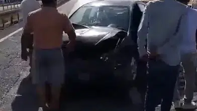Nusaybin İpekyolu üzerinde kamyonet ve otomobil çarpıştı