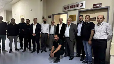 Yüksekovalı iş insanından hastaneye vefat eden ağabeyi anısına tıbbi donanım desteği