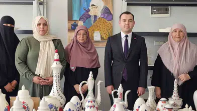 Muşlu kadınlar çini ve seramik üretimiyle kendi işlerini kurdu