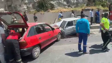 Birecik Tüneli çıkışında iki otomobil çarpıştı