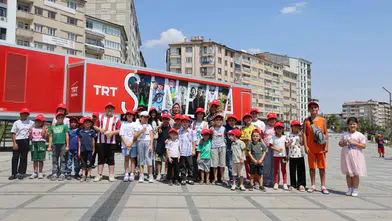 Elazığlı çocuklar mobil sinema tırında keyifli anlar yaşadı