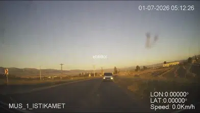 Muşta ters yöne giren sürücü ambulans kamerasına yakalandı