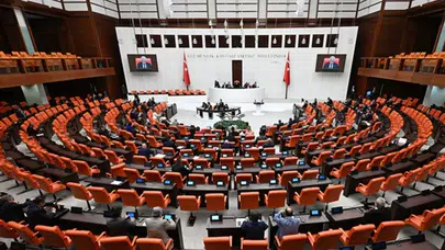 En düşük emekli aylığı komisyonu geçti: 23 bin 552 TL'lik düzenleme kabul edildi