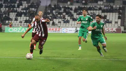 Elazığspor evinde Arnavutköy Belediyespor'u üç golle geçti