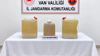 Van İpekyolu'nda 34 kilo sıvı metamfetamin ele geçirildi