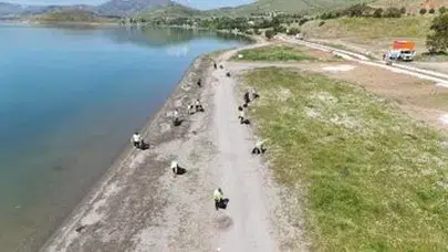 Hazar Gölü kıyılarından 12 ton çöp çıktı