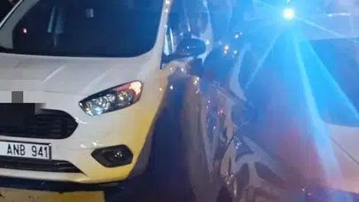 Van İpekyolu hattında iki aracın karıştığı kazada beş kişi yaralandı