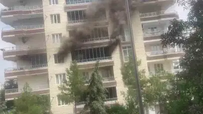 Diyarbakır'da apartman yangını paniği: Çocuklar itfaiye merdiveniyle kurtarıldı