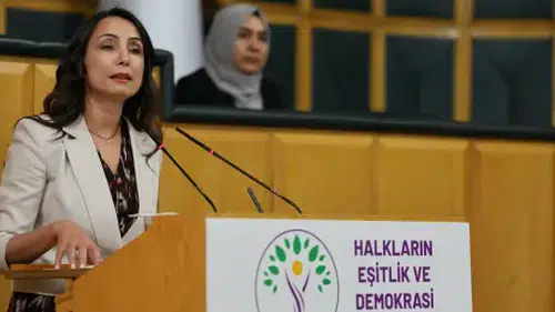 DEMParti gündeme taşıdı Okul saldırıları için Meclis harekete geçti: “Bu bir güvenlik değil, sistem sorunu”