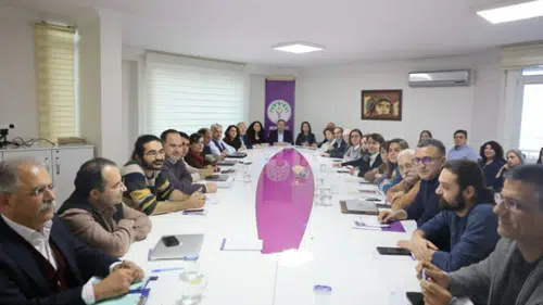 Okullardaki saldırılar sonrası DEM Parti’den sert çıkış: “Bu sistem çöktü”