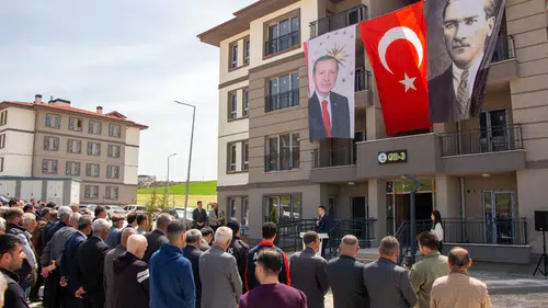 TOKİ Diyarbakır'da vatandaşın yüzünü güldürdü