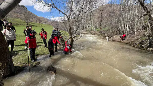 Hakkari’de kaybolan 8 yaşındaki çocuk için arama sürüyor