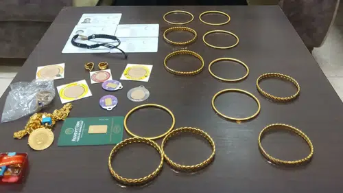 Diyarbakır’da otobüste unutulan altın dolu çanta sahibine teslim edildi