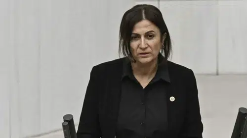 Diyarbakır’da kritik çıkış: Elçi’den Narin davasına sert sorular