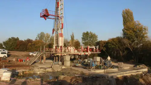 Diyarbakır’da flaş gelişme: Üniversite kampüsünde petrol bulundu