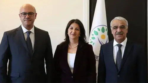 DEM Parti İmralı heyeti yeniden adaya gidiyor: Öcalan’la kritik görüşme