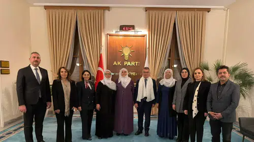 Siyasetin gündeminde dikkat çeken buluşma: Barış Anneleri'nden AK Parti'ye anlamlı ziyaret