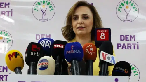 DEM Parti’nin ismi değişiyor mu? Ayşegül Doğan açıkladı