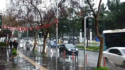Diyarbakır’da şemsiyeleri hazırlayın: Meteorolojiden saatli sağanak uyarısı geldi