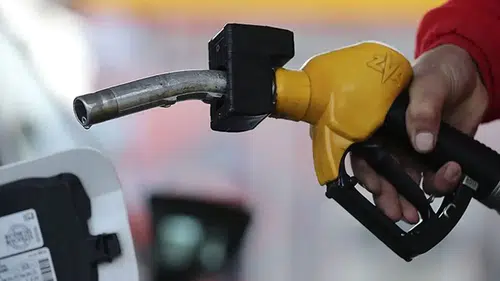 Akaryakıtta indirim serisi tamamlandı: Benzine 99 kuruşluk yeni ayar