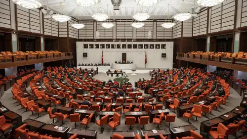 Siyasetin gündemi yoğun: TBMM'nin mesaisi uzatıldı, kulislerdeki "değişim" beklentisi büyüyor