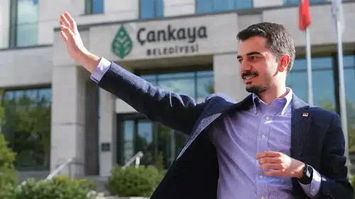 DEM Parti'den Hüseyin Can Güner'in görevden uzaklaştırılmasına tepki