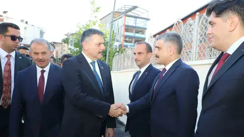 Bakan Mustafa Çiftçi Hakkari temasları için bölgeye geldi