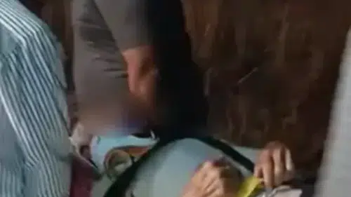 Eruh ilçesinde beş metrelik duvardan düşen yaşlı adam hastanelik oldu