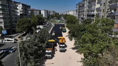 Fırat Bulvarı'nda ikinci etapta asfalt serimi başladı