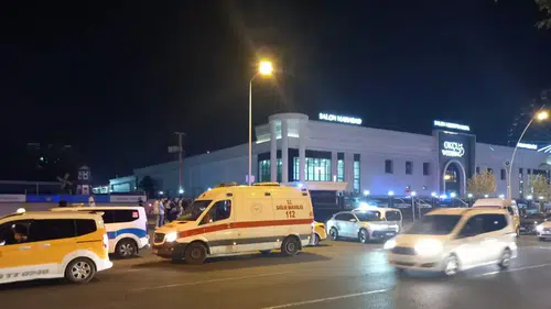 Diyarbakır'da düğünde tekmeli yumruklu kavga: 5 kişi yaralandı