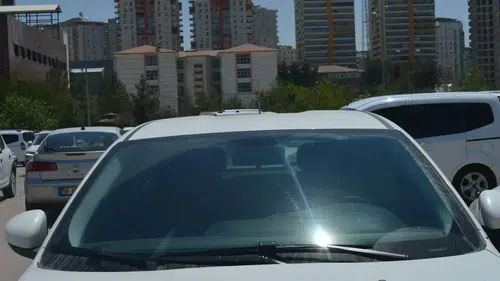 Uzmandan ailelere kritik uyarı: Çocukları araçta bir dakika bile yalnız bırakmayın