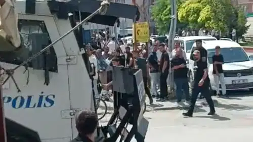 Van Muradiye’de iki aile arasında taşlı sopalı kavga: 2 yaralı