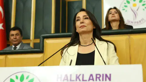 Ömer Çelik’ten Tülay Hatimoğulları’na sert tepki: Açıklamasını düzeltmeli