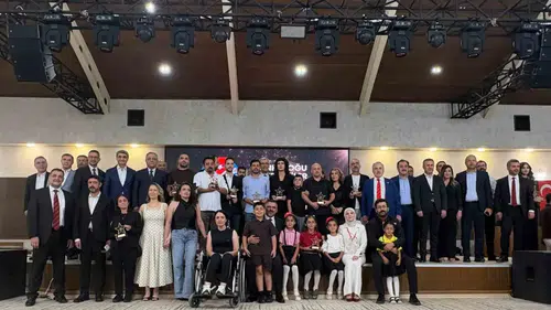 Şanlıurfalı minik öğrencilerin gazetecilik başarısı ödülle taçlandı