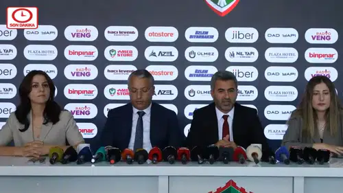 Amedspor yönetimi basın toplantısında konuşuyor