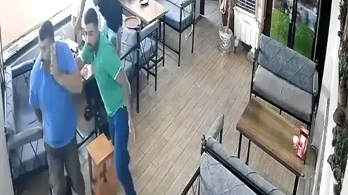 Şanlıurfa depreminde lokantadaki panik anları kameraya yansıdı