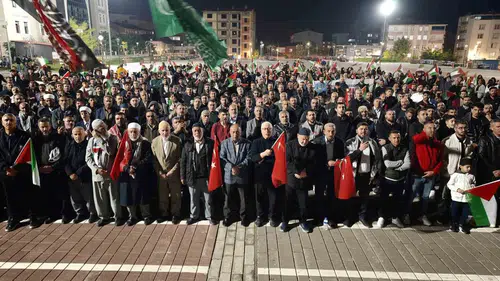 Muş halkı Gazze saldırılarını protesto etmek için meydanlara indi