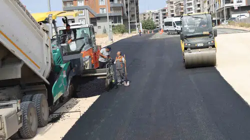Karaköprü'de Şehir Hastanesi'ne ulaşımı kolaylaştıracak yeni bulvar tamamlandı